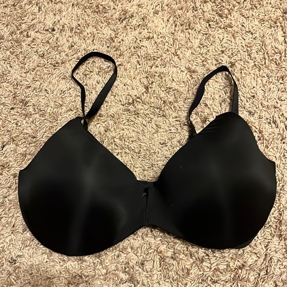 New Victoria's Secret push-up bra - Picture 1 of 3